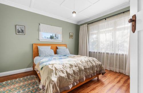 Carterton House | Cottage at 182