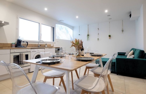 La Gacilly Apartment | Cottage Brocéliande * SPA * Terrace * Location *