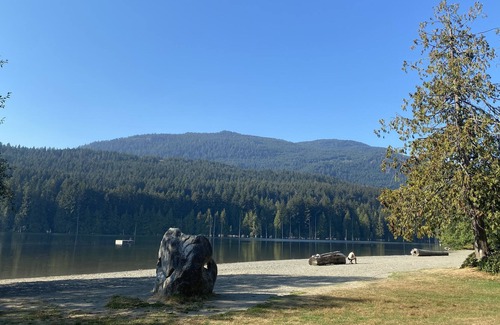 Regional District of Nanaimo Cottage | Cottage By The Lake