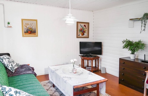Osteraker Municipality Cabin | Cottage by the sea and lake with boat and rich wildlife ❤