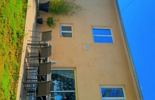 Marsolan House | Cottage Chez Claudia