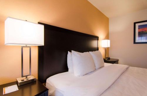 Cottage Grove Hotel | Cottage Grove Inn