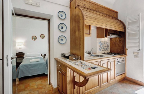 Meta Cottage | Cottage 'Immerso Nel Verde' with Sea View, Shared Terrace and Wi-Fi