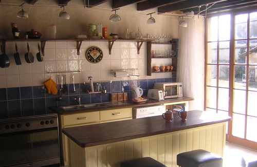 Bazoges-en-Pareds Cottage | Cottage In Delightful Vendee Medieval Village with heated swimming pool