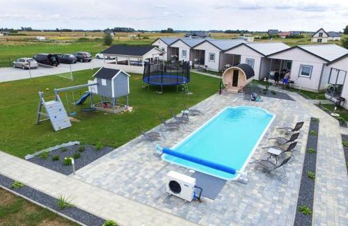Plesna House | Cottage in G ski near Baltic Beach & Lighthouse