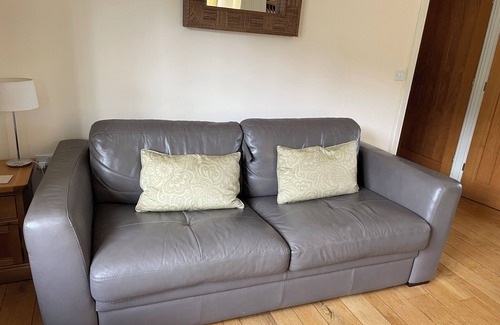 Badby Cottage | Cottage In Great Central Village Location. Country Walks Available.