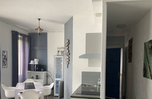 Begard Cottage | Cottage in private wooded park