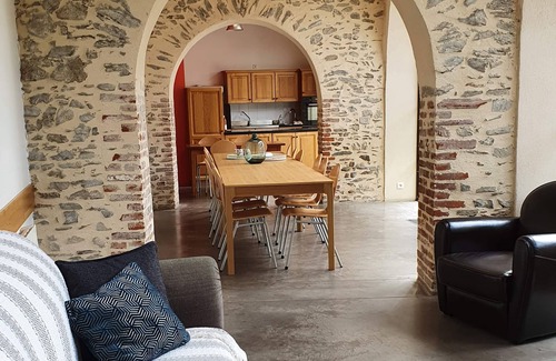Saint-Andeol-le-Chateau House | Cottage Les Arches - 15 people - 6 bedrooms