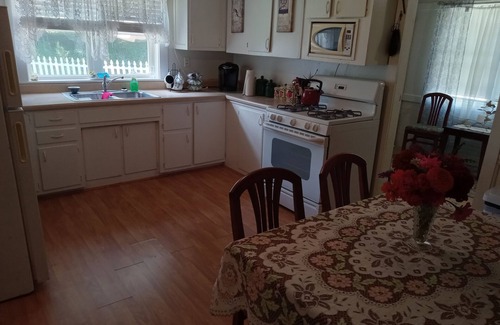 Eckerty Cottage | Cottage located IN Crawford Co. , just min. from Patoka Lake! Near Holiday World