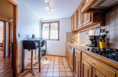 Albens House | Cottage 'Marie Andre' with Private Terrace and Wi-Fi