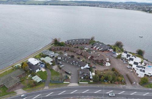 Two Mile Bay Hotel | Cottage Mews Motel
