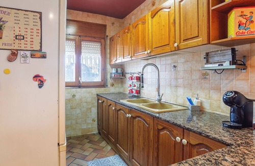 Sant Hilari Sacalm Cottage | Cottage 'Mussol' with Private Terrace, Balcony and Wi-Fi