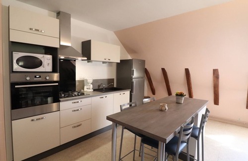 Saint-Gerons Cottage | Cottage near Lake Saint-Etienne Cantalès, 3 bedrooms, water activities, pets allowed
