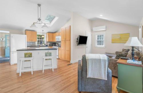 Dennis Port House | Cottage Oasis by Lake with Kayaks Fire Pit and a Huge Yard