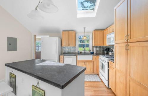 Dennis Port House | Cottage Oasis by Lake with Kayaks Fire Pit and a Huge Yard