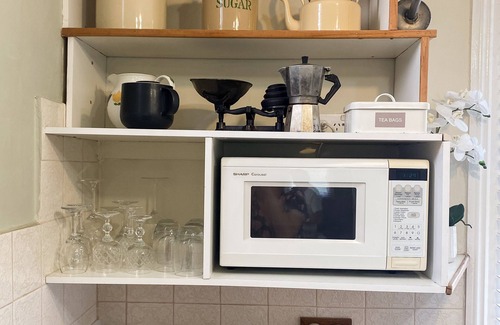Hobart Central Business District Cottage | COTTAGE ON KING STREET SANDY BAY