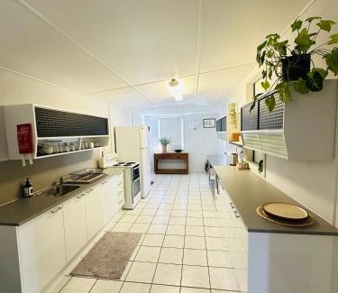 Sandgate House | Cottage on the Bay