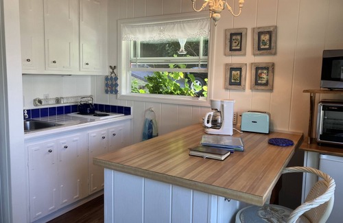 North Bend House | Cottage on the Bay with Gorgeous Views