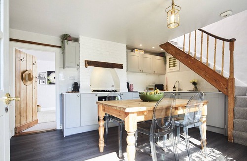 Hungerford Cottage | Cottage on The Croft - a beautiful, stylish & cosy cottage. Centrally located