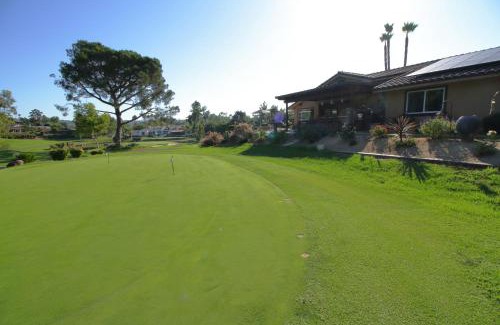 Rancho Bernardo Apartment | Cottage On The Greens - Studio