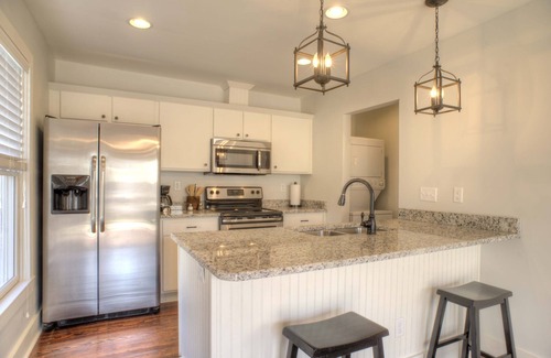 Midtown Cottage | Cottage on the park.