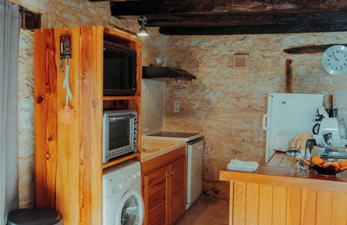 Salviac House | Cottage on the Salviac hillsides with a private pool