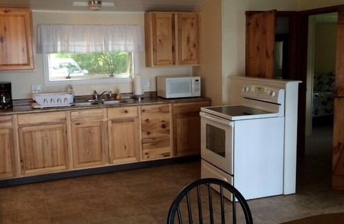 Clayton Cottage | COTTAGE ON THE WATER! Beautiful View!