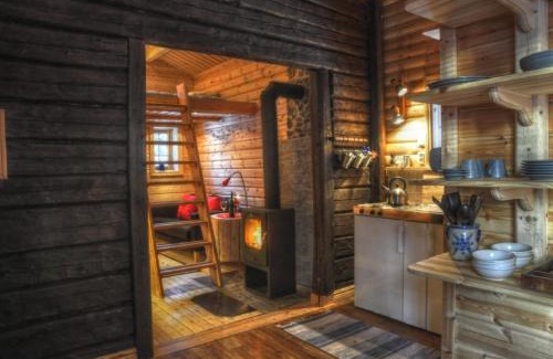 Sorsele House | Cottage on Wild River