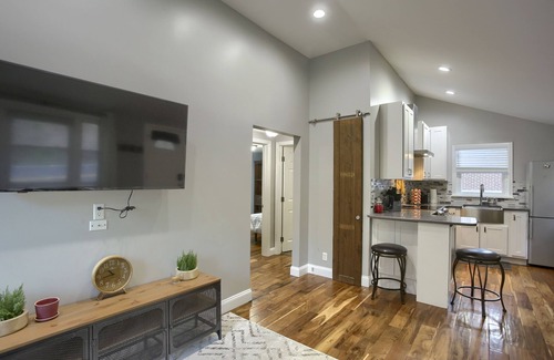 Lewisberry Cottage | Cottage on Yellow Breeches Creek. Close to Hershey, Harrisburg, York and beyond!