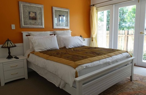 Palmwoods Bed & Breakfast | Cottage Palmwoods Australia