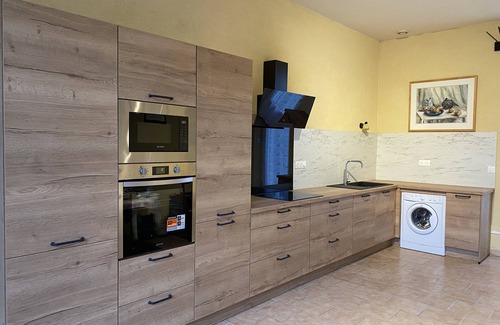 Jarze Cottage | Cottage (Sellerie sleeps 6) set in the magnificent grounds of a Chateau