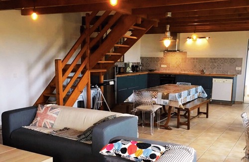 Treguennec House | Cottage- Sleeps 10 - Sea view