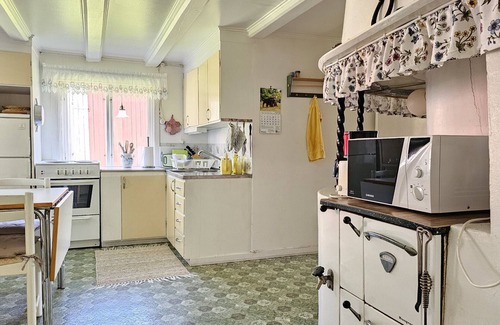 Orust Municipality Ski Chalet | Cottage surrounded by peaceful nature in Tegneby | SE09146