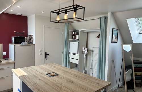 Merlevenez House | Cottage 'Traou Mad - Gwenn Ha Du' with Private Garden and Wi-Fi