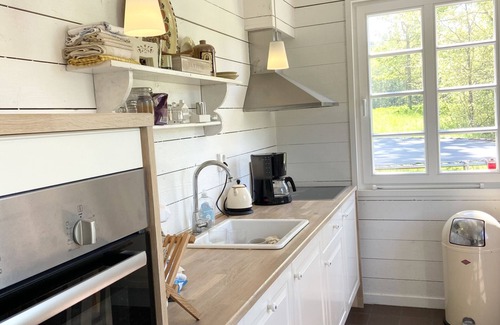 Annerstad House | Cottage with a own boat by the lake