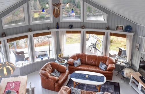 Tysvaer House | Cottage with large terrace and beautiful view over the Grindafjord.