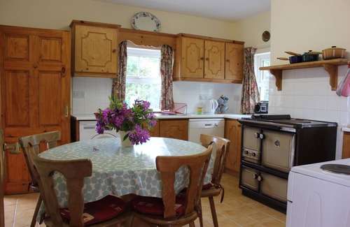 Glengarriff Cottage | Cottage with sea views in Glengarriff, West Cork, Ireland