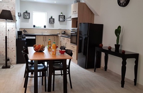 Raissac-d'Aude Cottage | cottage with terrace, BBQ, the charm of the countryside, ideal couple