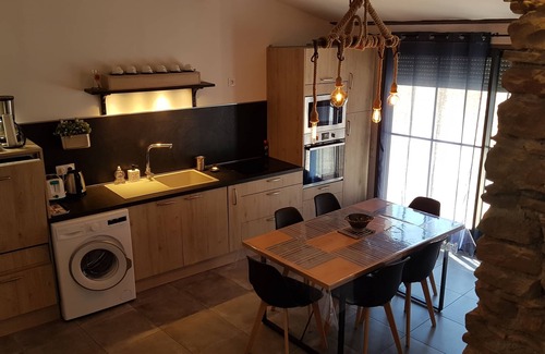 Coustaussa Cottage | Couiza Gîte du Berger Paris, recent, modern and air-conditioned in a small farmhouse