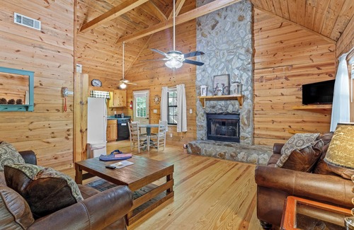 Helen Cabin | Country Charm C – One of Four Pet Friendly Group Cabins in Helen