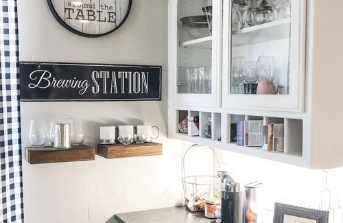 Fort Worth House | Country Charm with City Convenience!