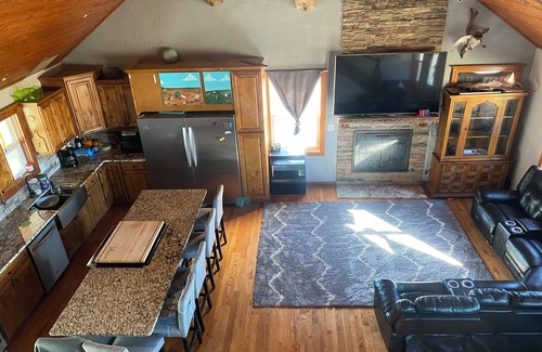 El Dorado House | Country Comfort: Spacious 3-Bed, 2-Bath Retreat on 3 Acres Near Public Hunting!