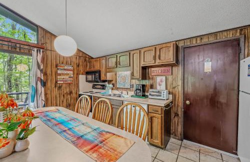 The Woods Ski Chalet | Country Comfort - Wifi, Fireplace, Golfing, Hiking, Deck, Pool Access