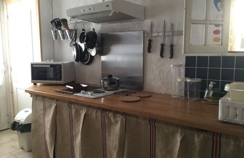 Le Bec-Hellouin Cottage | Country cottage, well equipped for two adults and two children (+ dogs)