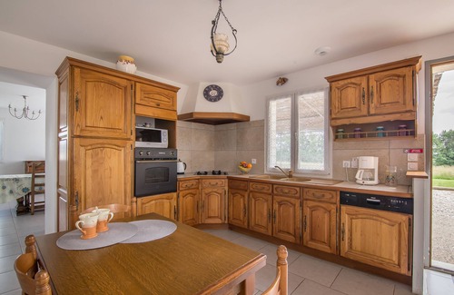 Roybon Cottage | Country Cottage * ideal for large family, family celebration and relaxation