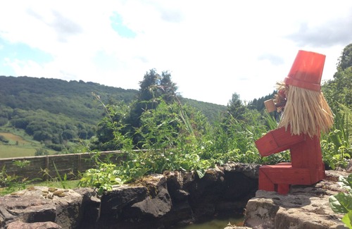 Redbrook Cottage | Country Cottage With Truly Amazing Views Over The River Wye valley. Pet friendly