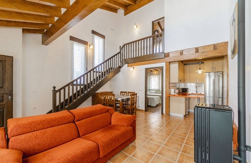 Espeja de San Marcelino House | Country House 'Rural Iglesia 1' with Shared Terrace, Private Garden and Balcony