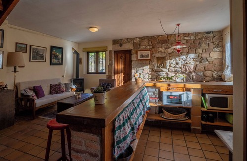 Santa Maria de Redondo House | Country House 'El Casuco' with Mountain View, Private Terrace and Private Garden