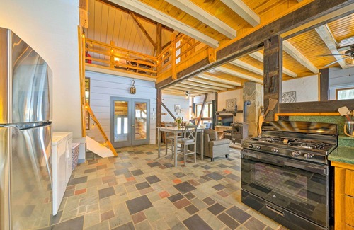 Cambridge Springs Cottage | Country Escape w/Fire Pit Near French Creek!