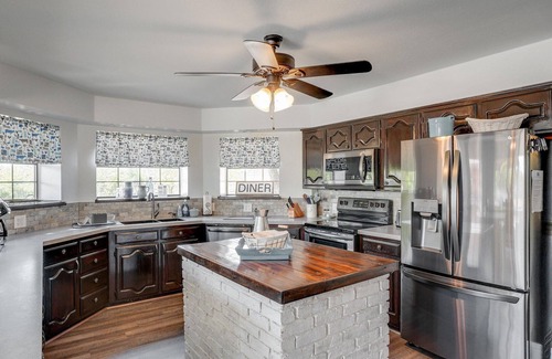 Era Other | Country Farmhouse,13 minutes from Restaurants in Denton
